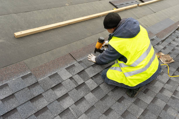 Best Affordable Roofing Company  in Hoisington, KS